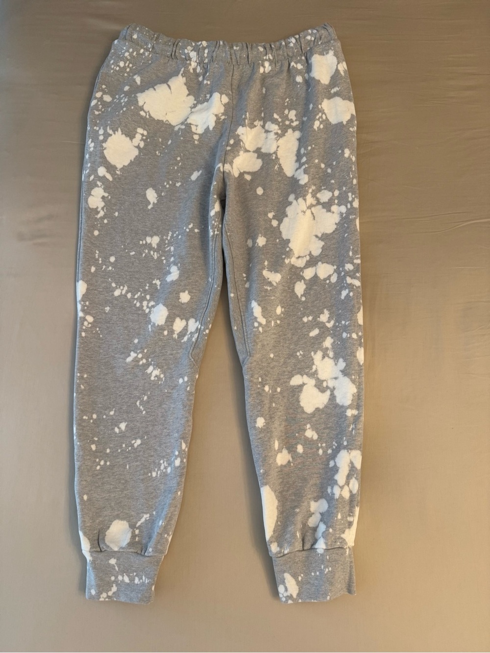 FRAME Easy Bleach Splatter Joggers Casual Sweatpants Cuffed Ankle NWOT Size M - Picture 6 of 16
